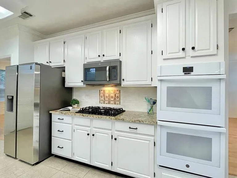 8 Greentwig Pl — Photo 14