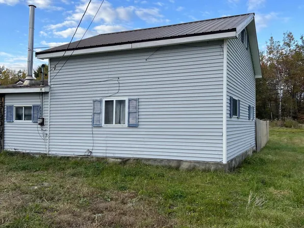 9 North Street, Enfield, ME 04493