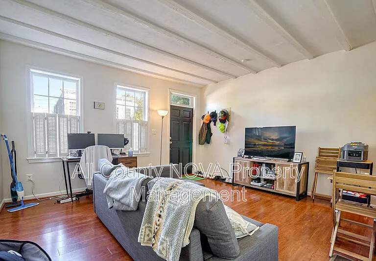 1224 Prince St #1 — Photo 6