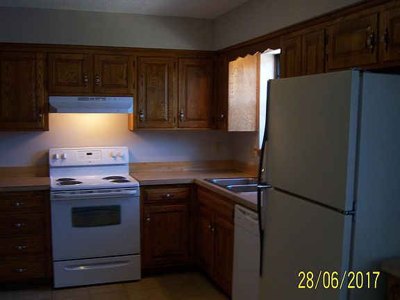 2nd image of 9205 Wornall Rd