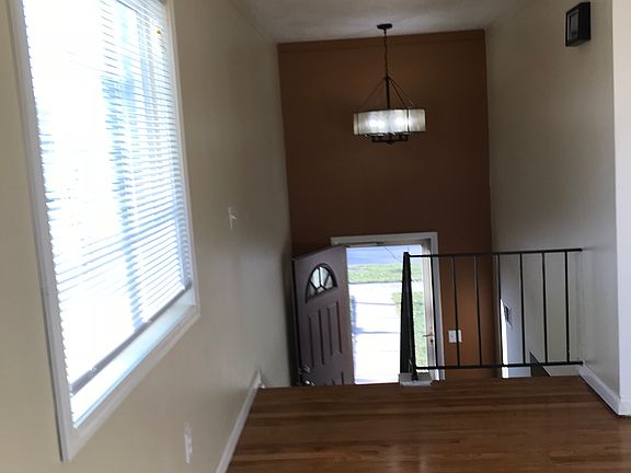 2nd image of 5425 Culver St