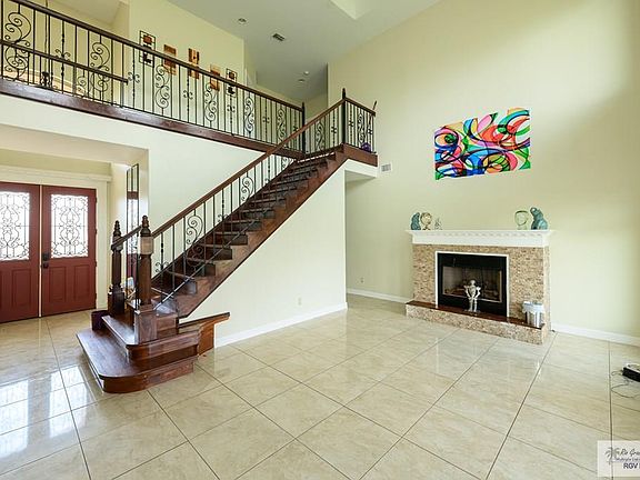 3rd image of 35597 Anaqua Dr