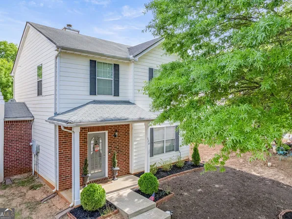 126 Stillwood Dr, Newnan, GA 30265