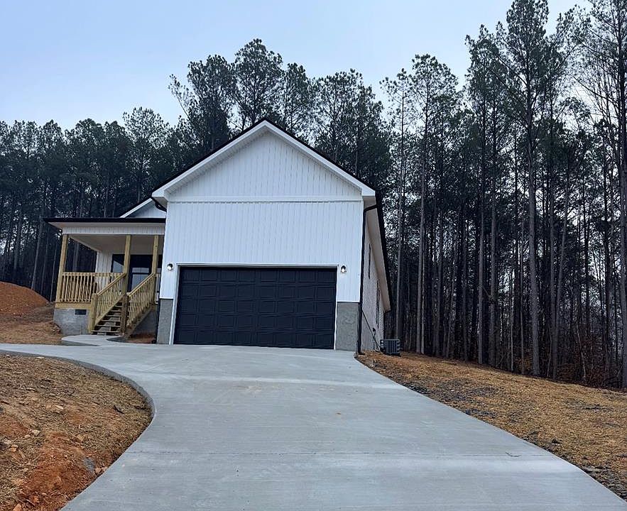 1st image of 3330 Crow Rd