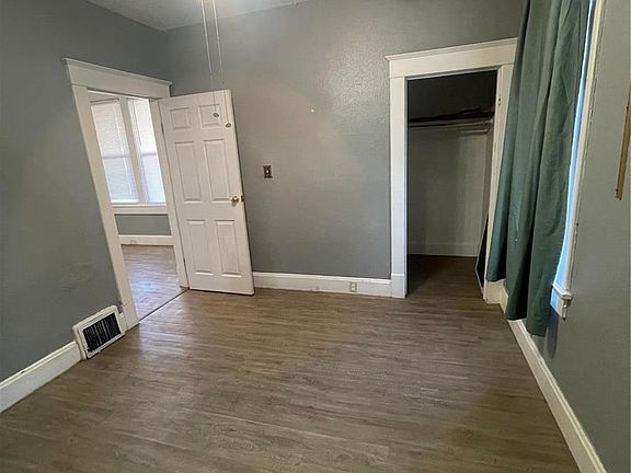 5th image of 308 E Acton Ave