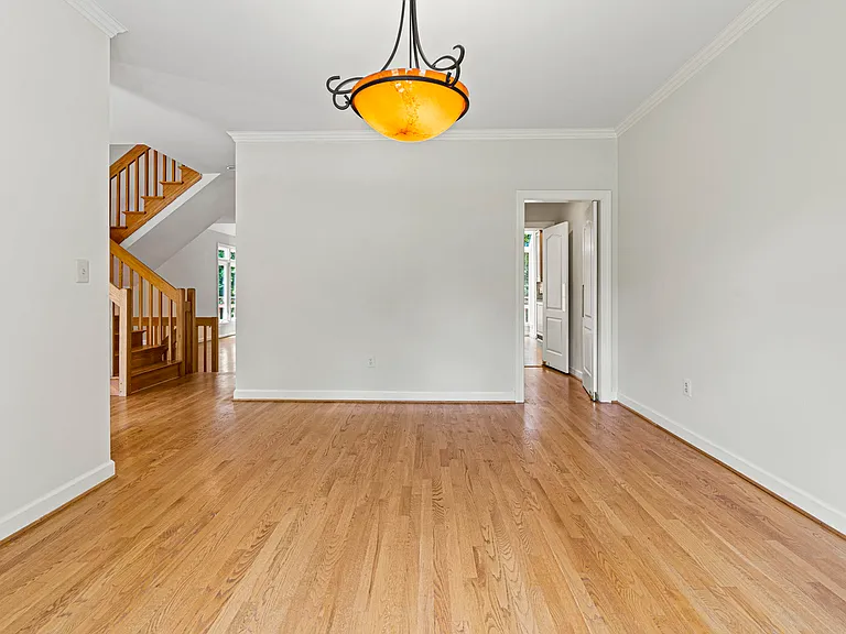 7926 Long Ridge Ct — Photo 7
