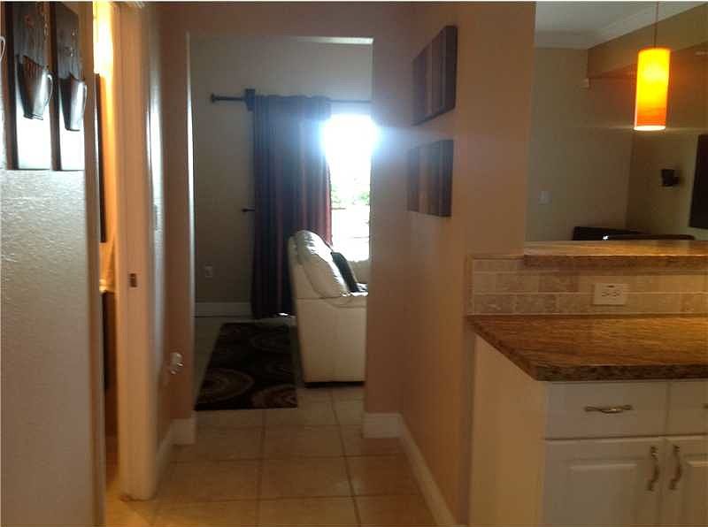 1st image of 4 W Flagler St