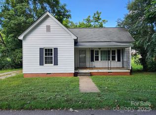 125 Davie St, Mocksville, NC 27028