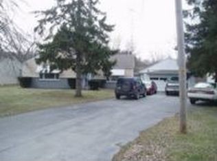 6513 Secor Rd, Lambertville, MI 48144