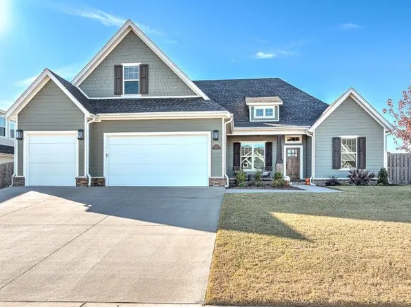 6412 S 61st St, Rogers, AR 72758