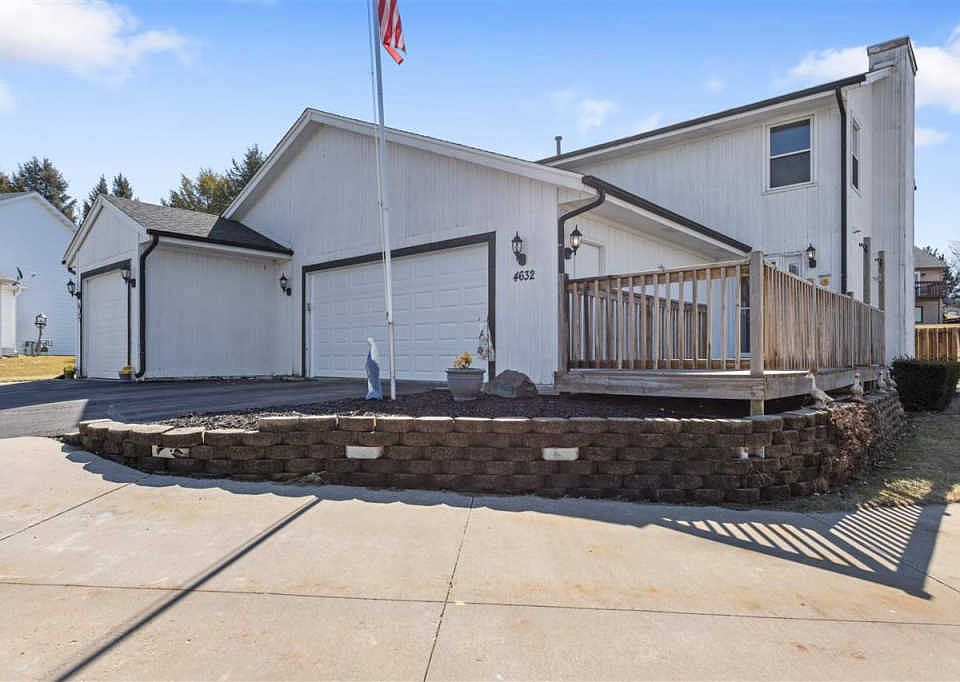 1st image of 4630-4632 Fenton Ln