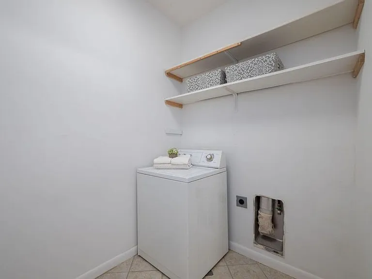 3580 Windmill Dr — Photo 19