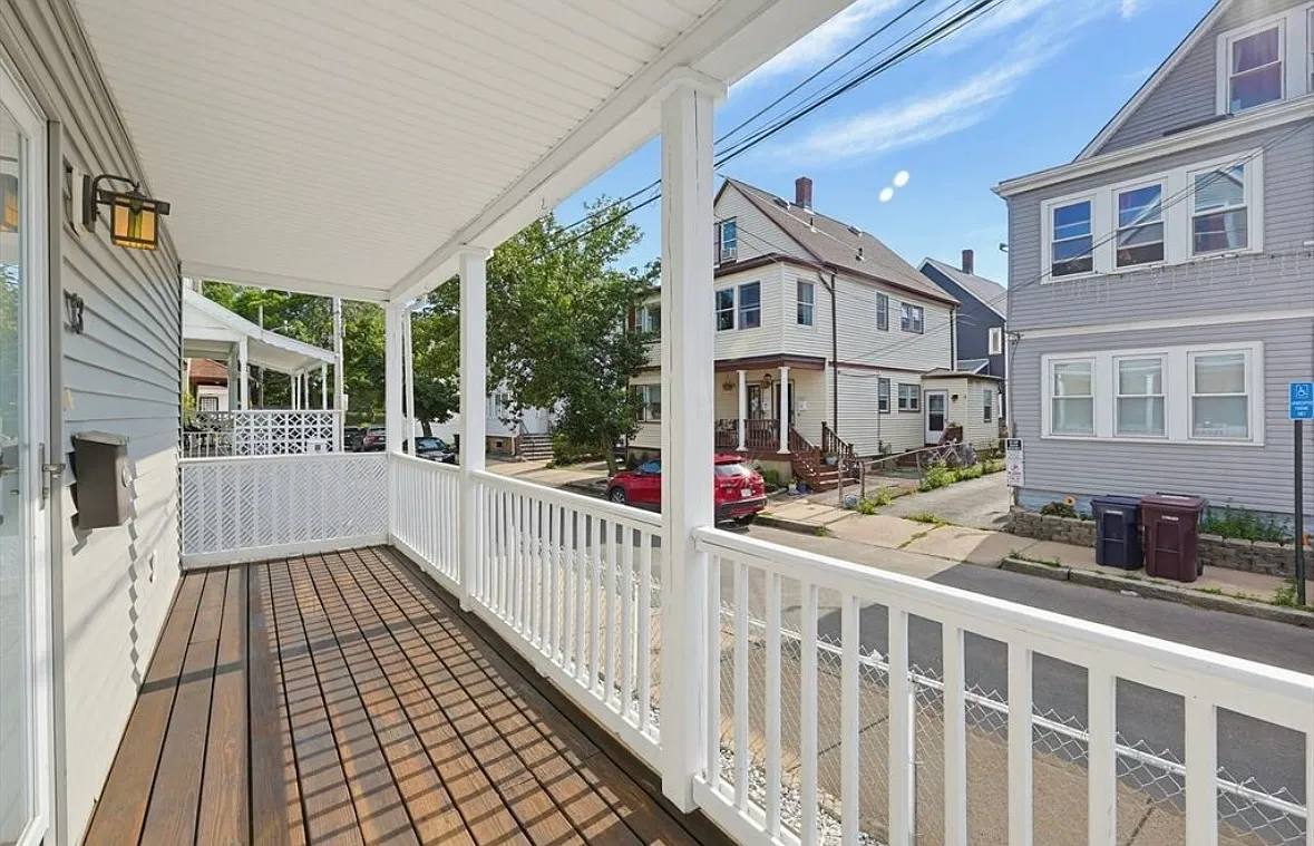 2 bed, 1163 sqft, $3,050 — Photo 2