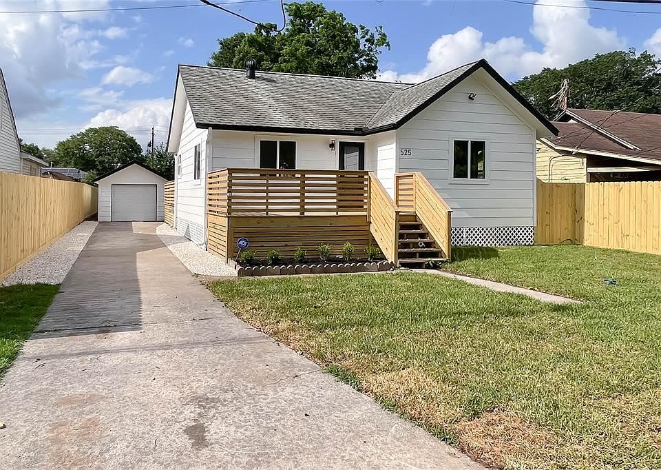 1st image of 525 Dogwood St