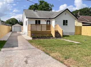 525 Dogwood St, Houston, TX 77022