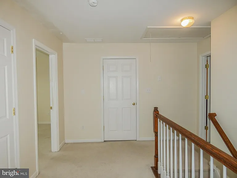 2105 Lexington Mews — Photo 26