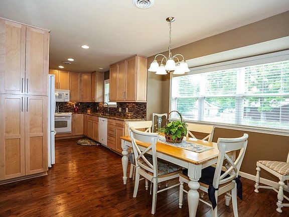 5th image of 1507 S Heritage Cir