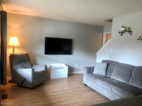 5th image of 235 E Paige Ave