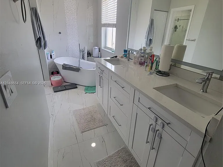 6606 Saltaire Ter — Photo 12