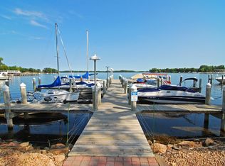 603 Lake St UNIT 104, Excelsior, MN 55331