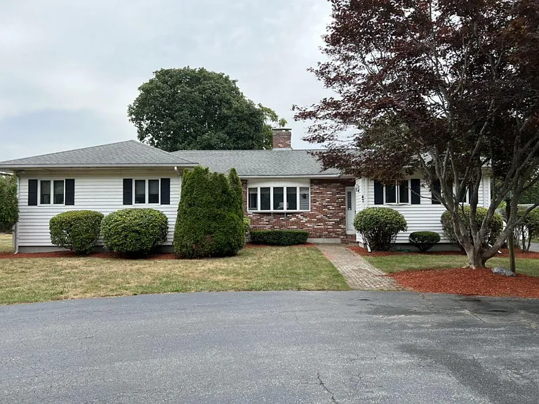 47 Woodland Rd — Photo 1