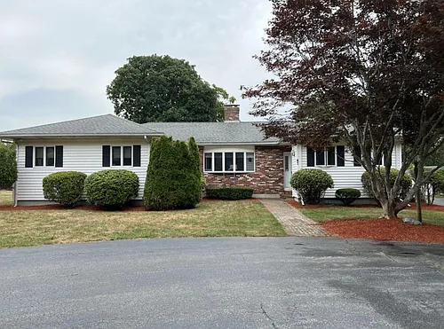 47 Woodland Rd Photo 1