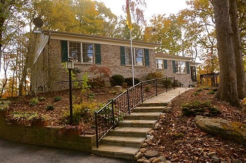 Welcoming Flagstone