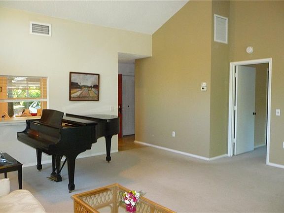 4th image of 4947 Village Gardens Dr #218
