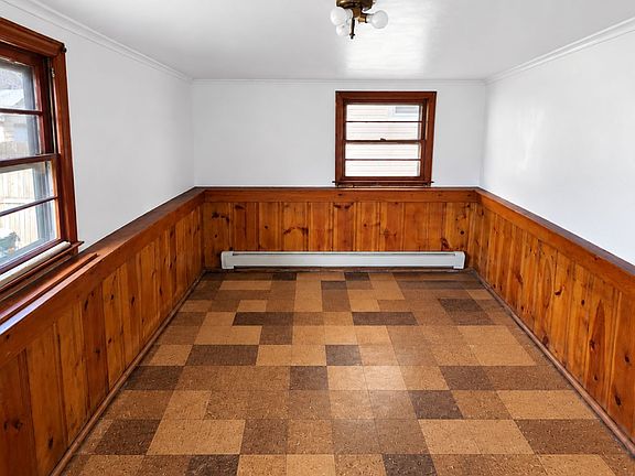 3rd image of 1814 W Elizabeth Ave