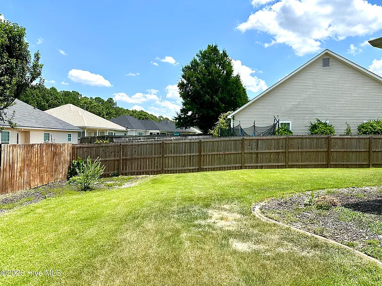 1305 Wickham Ct — Photo 35