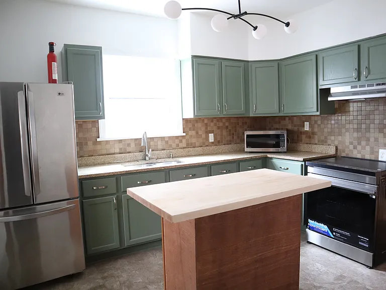 3071 N Avers Ave #1 — Photo 8