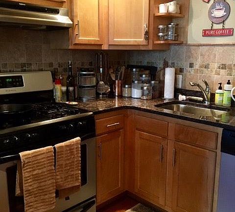 4th image of 2028 Fairmount Ave APT 3R