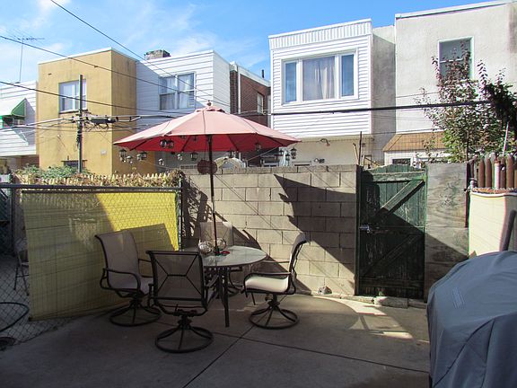 4th image of 2338 S Hutchinson St