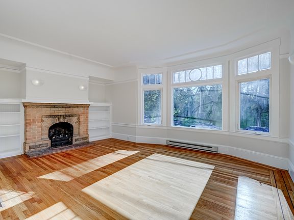 4th image of 4526A Fulton St