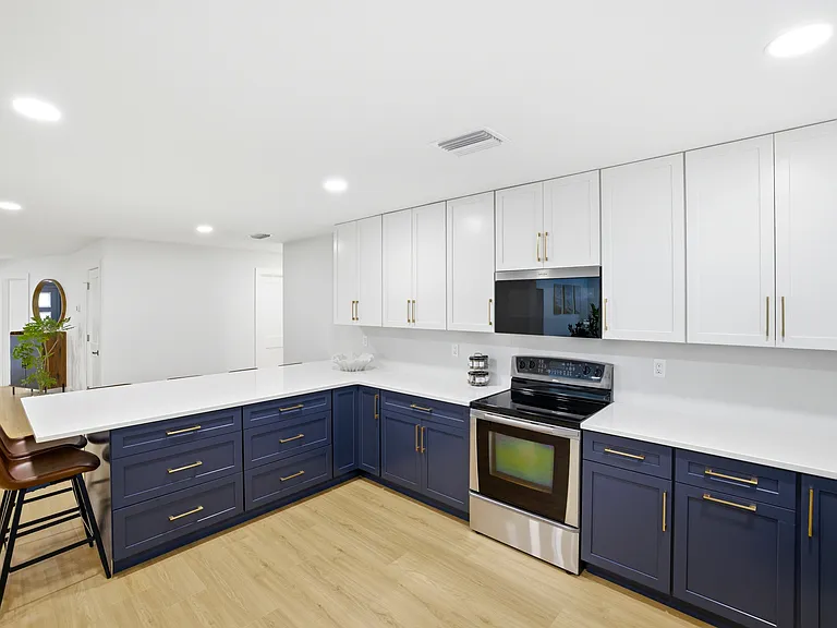 1530 Mackintosh Blvd — Photo 38