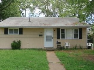 1002 Grimes Rd, Hampton, VA 23663