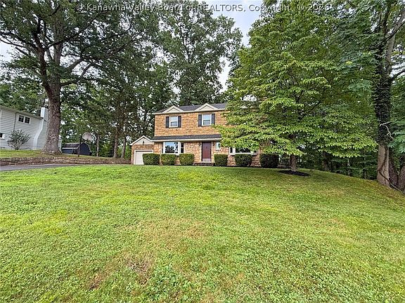 2nd image of 1612 Woodvale Dr