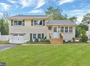 1062 Wagoner Dr, Wilmington, DE 19805