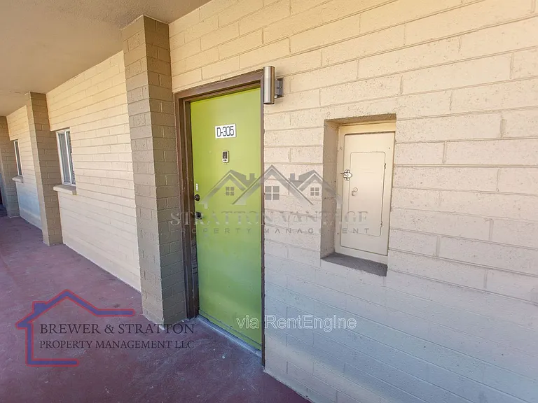 351 E Thomas Rd #D305 — Photo 2