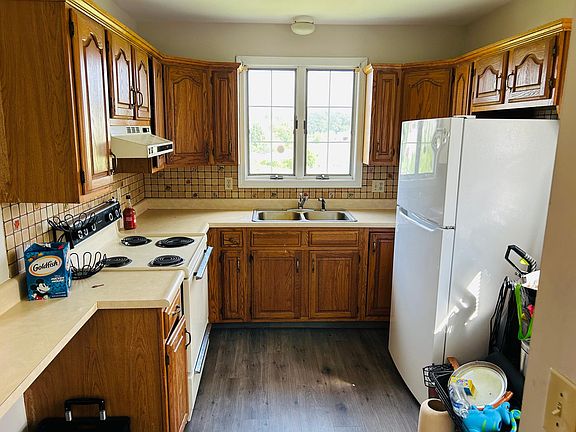 5th image of 86 Greenwood Ave #2