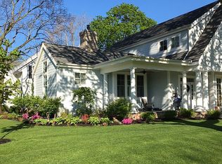 102 Walnut St, Perrysburg, OH 43551