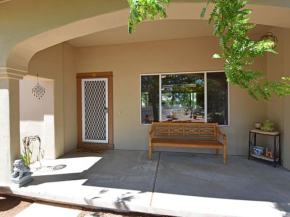 5th image of 768 E Alvarado Ln