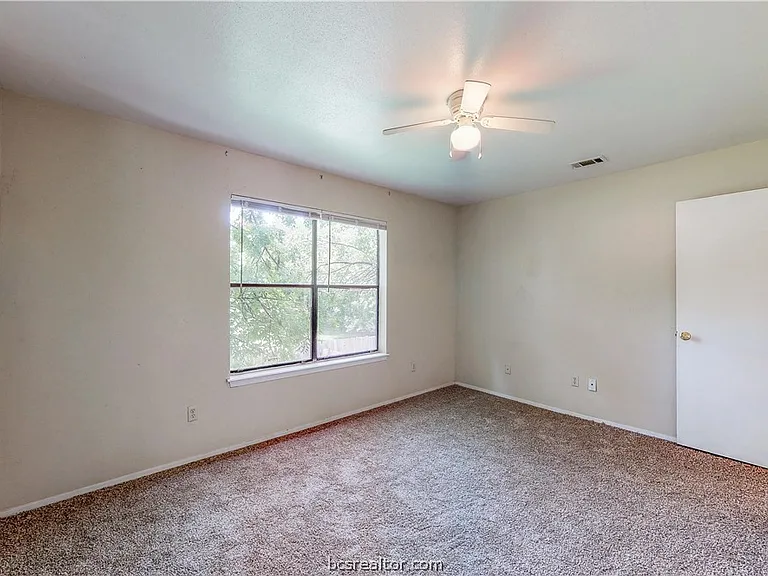 303 Manuel Dr #C — Photo 23