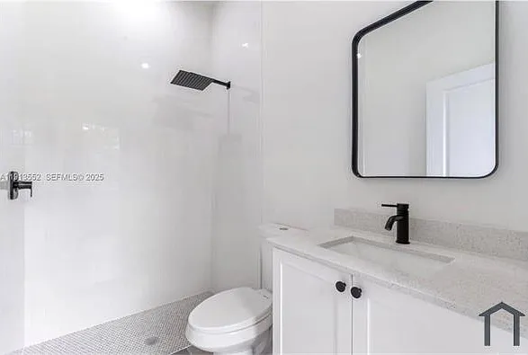 710 Peacock Ave — Photo 6