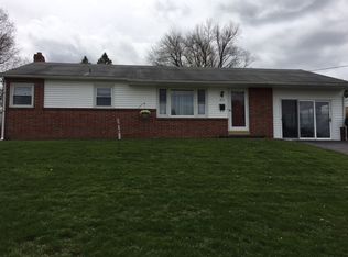 613 W Main St, Hummelstown, PA 17036