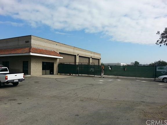 3rd image of 1261 S Grove Ave
