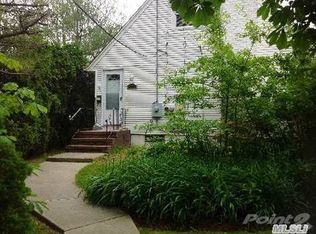 2559 Linden Ln, Merrick, NY 11566