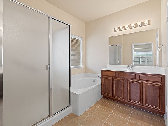 4th image of 9716 Mulligan Dr