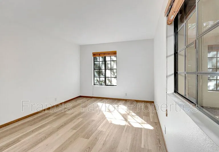 8840 Villa La Jolla Dr #211 — Photo 18