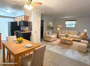 203 Middletown Sq, Middletown, KY 40243